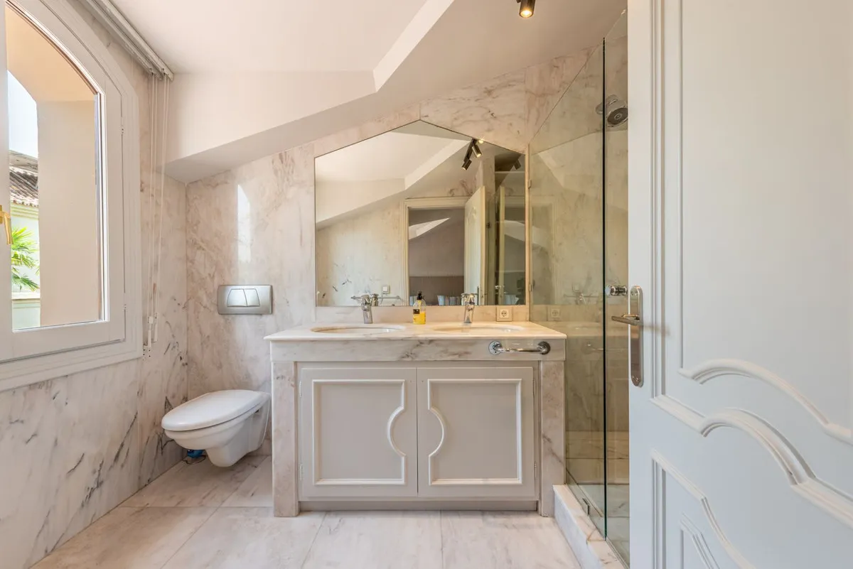 7d284286-aaad-4b08-bb39-134a3744e896