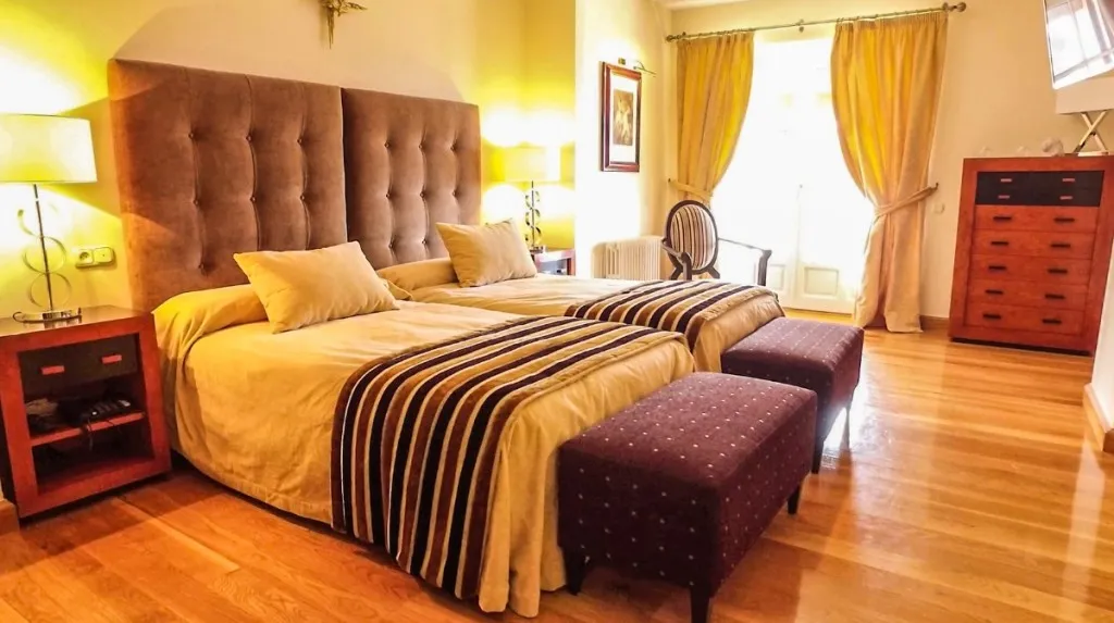 728f9f13-bf69-4f3f-9252-680d0323c52a