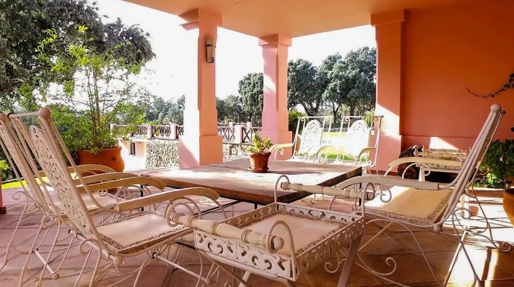 c24020d2-aa55-47e2-8cbd-72c477c3cf04