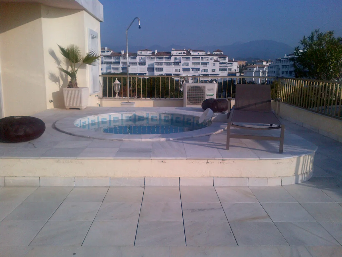 4ae4f7de-c303-4ca2-bfeb-19a992ee8d37