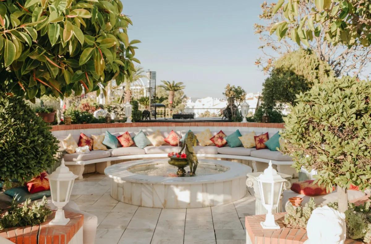 c3caeb09-c642-4cc2-ab7b-43abb3eebbf0