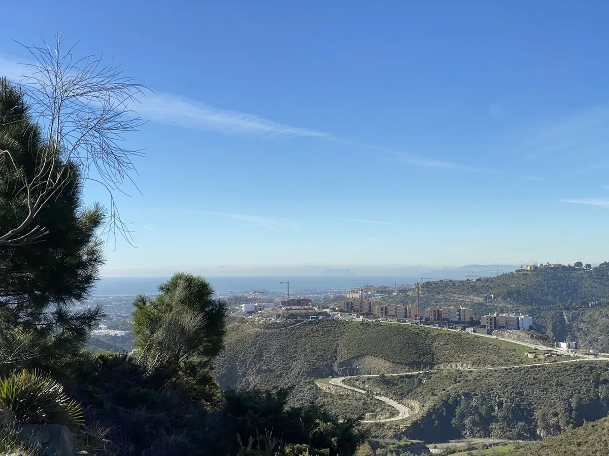 63ab303a-5ab6-44a0-81ad-0119483b32f8