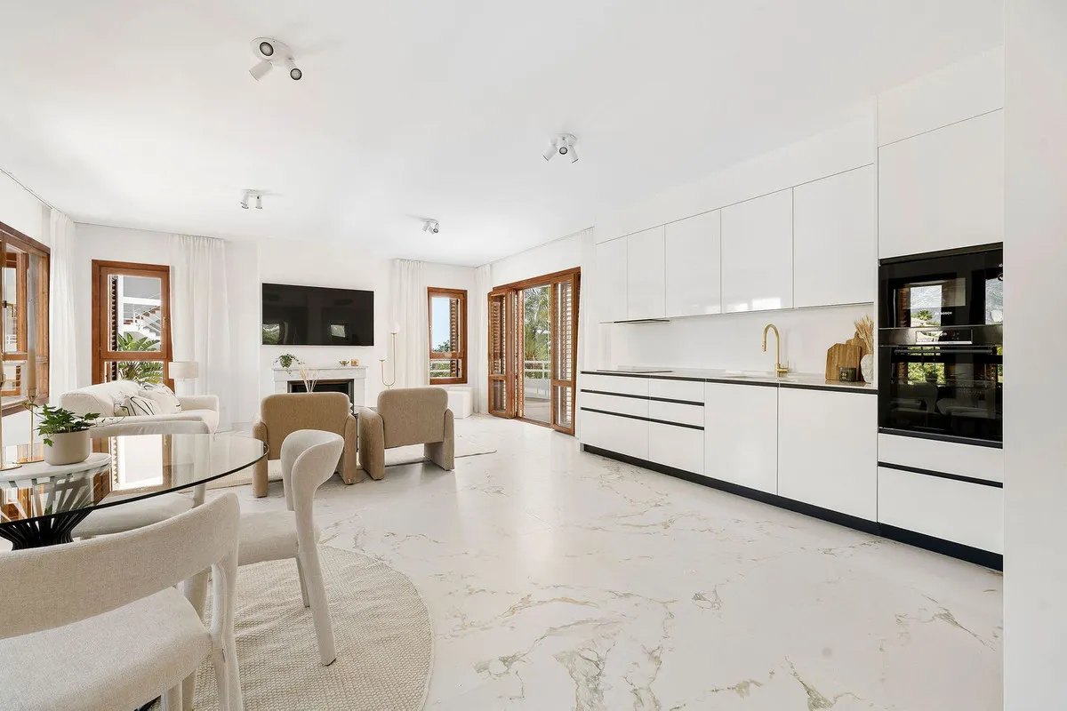 141968b5-4191-42ae-9efa-2b1a8c1c4272