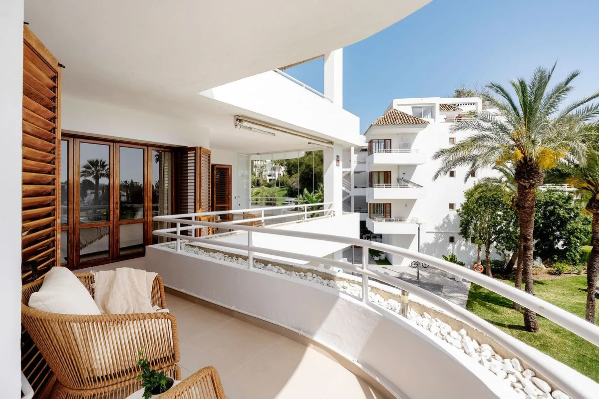 1bdfcf74-4a6e-4301-8123-7f8043b39cbf