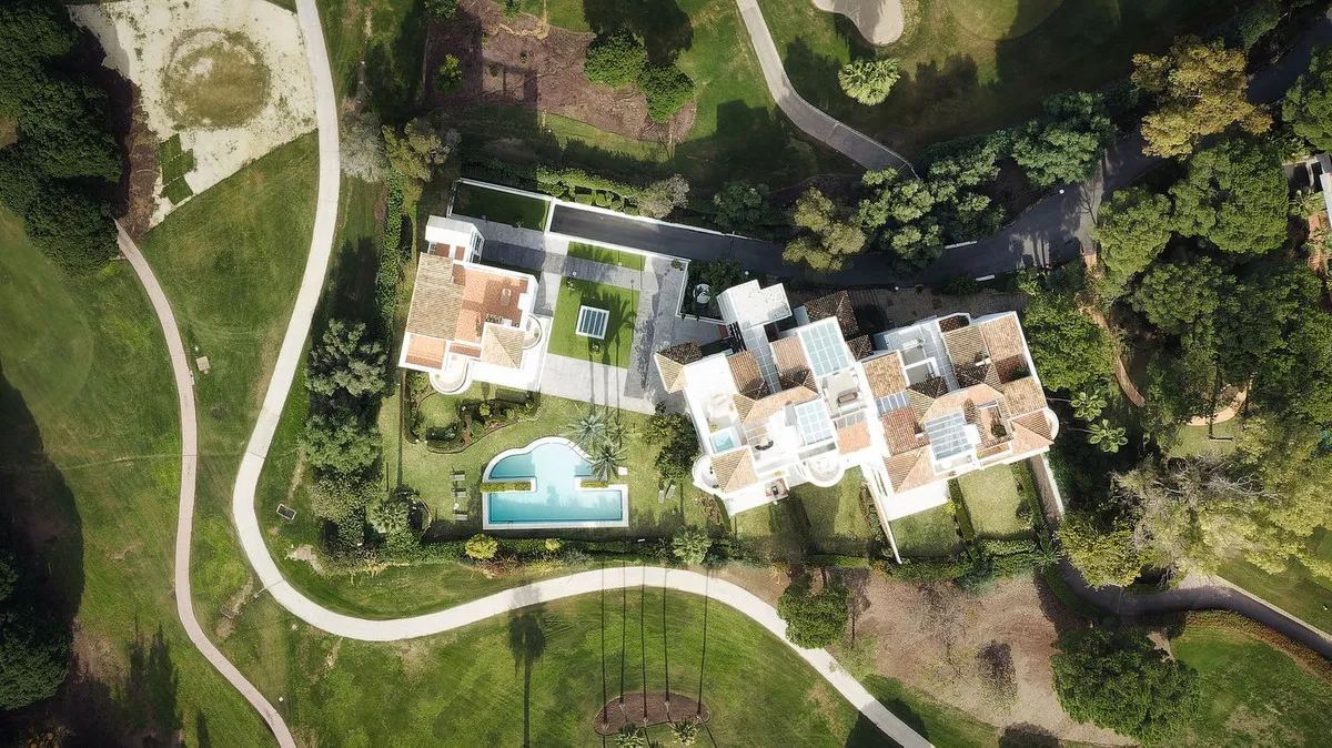 1fcca682-d5d5-4938-839b-dc4b28564be0