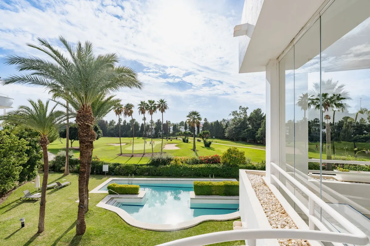 3322bb25-6e3c-4005-8475-8b837de38976