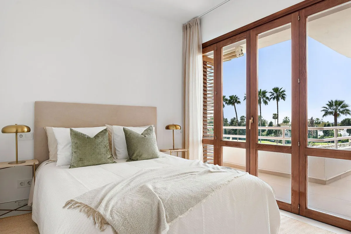 39fcab43-5b8b-4c16-951a-280acfc6fc2a