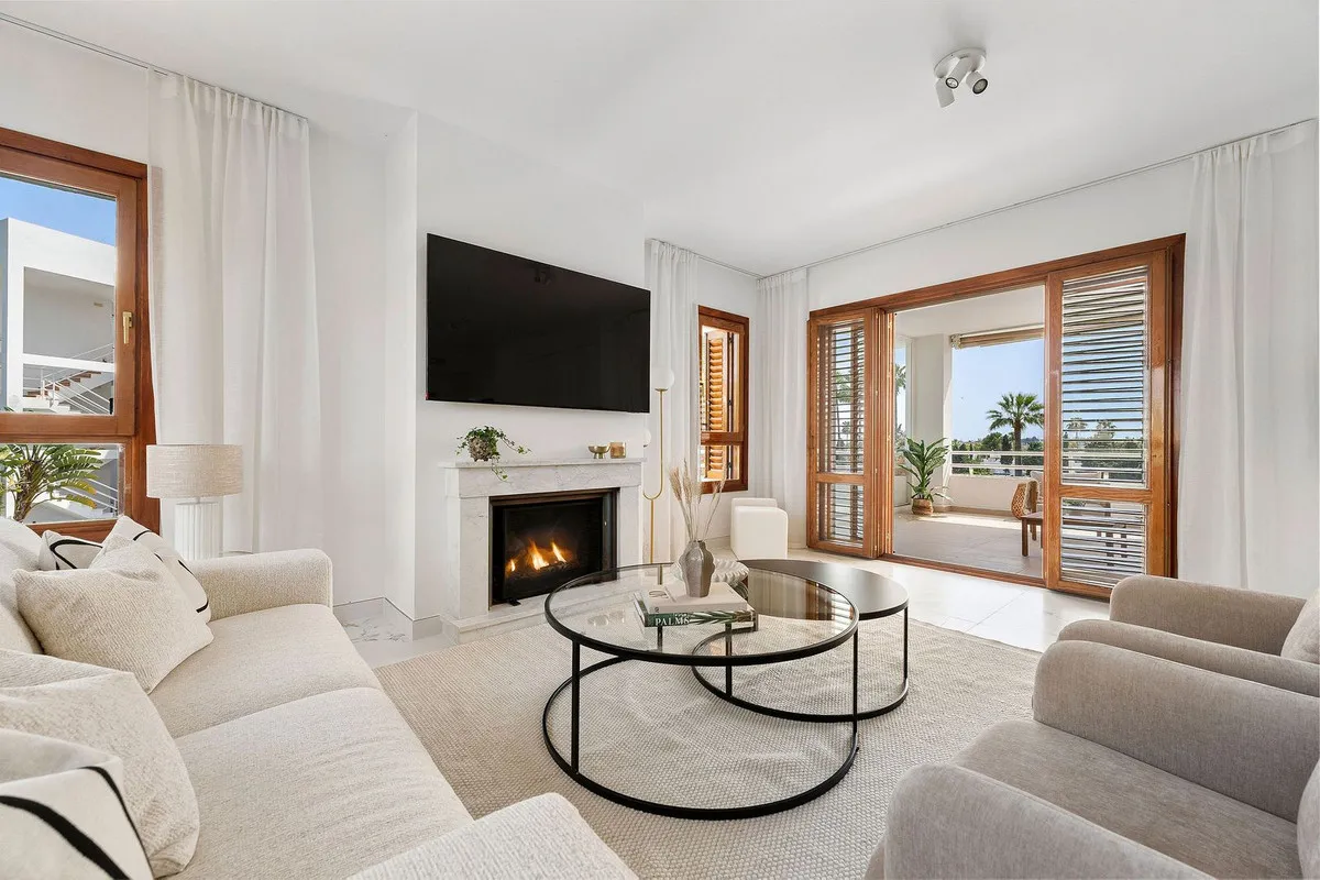 e198c3c2-730c-44c8-8c44-61e0acbea20e