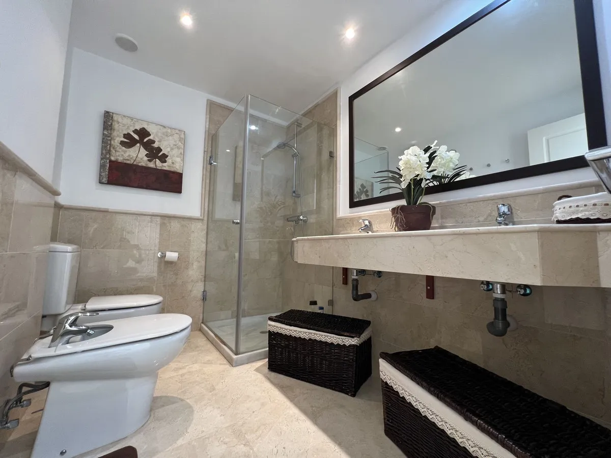 0f79f4fd-da53-4ae1-a8a8-21c53067a364