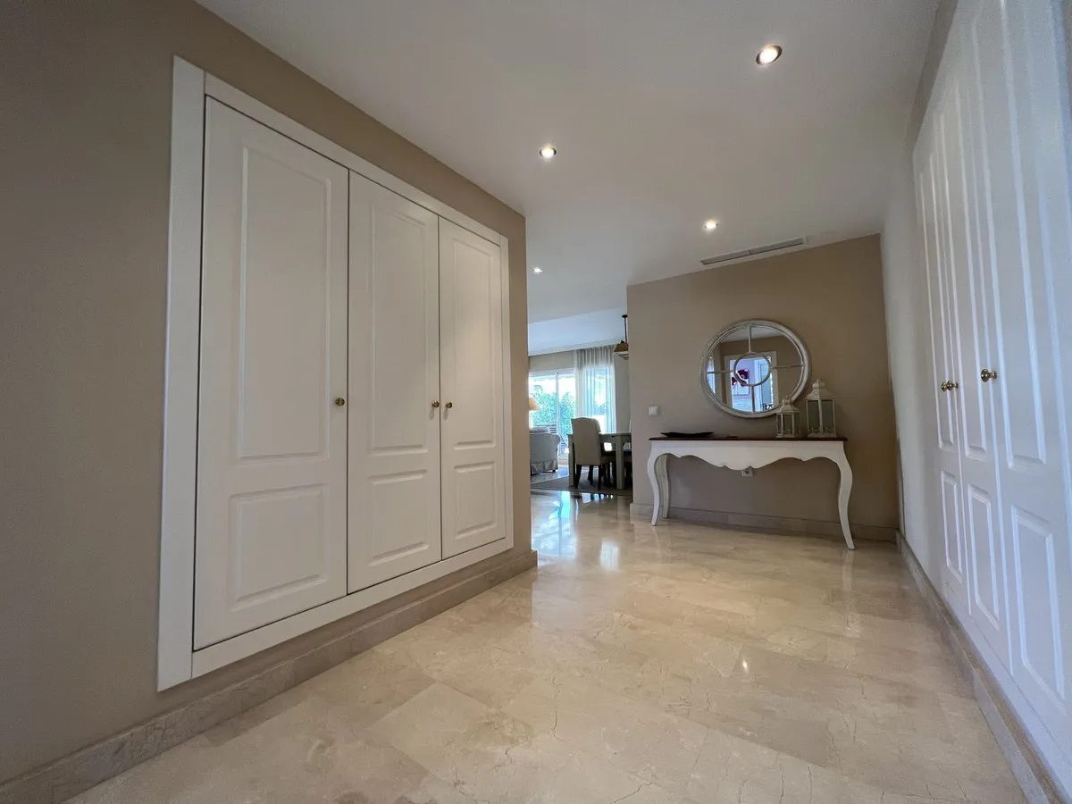 b5133023-22ed-4a68-ae94-7a885562d8af