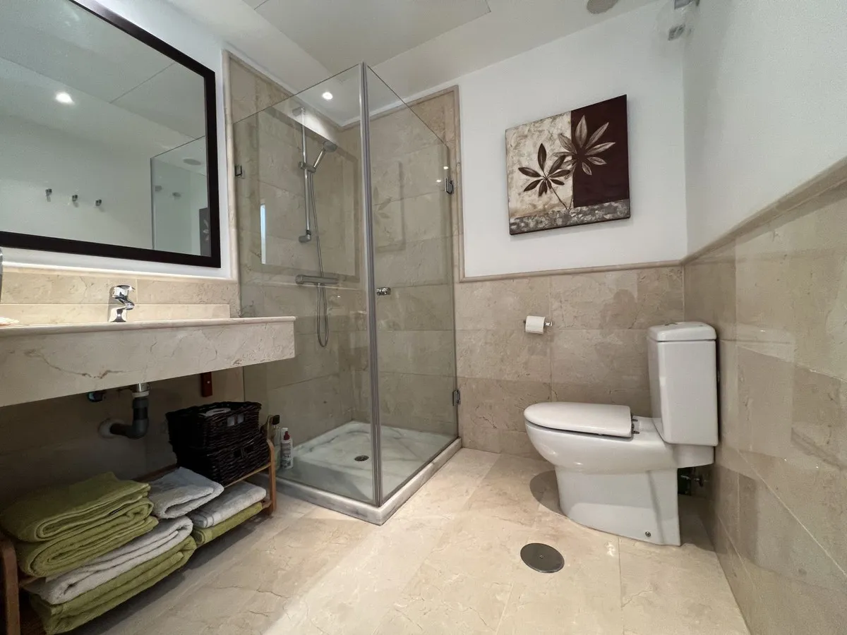 c09f8299-b679-4204-a8e1-a352829fe0a9