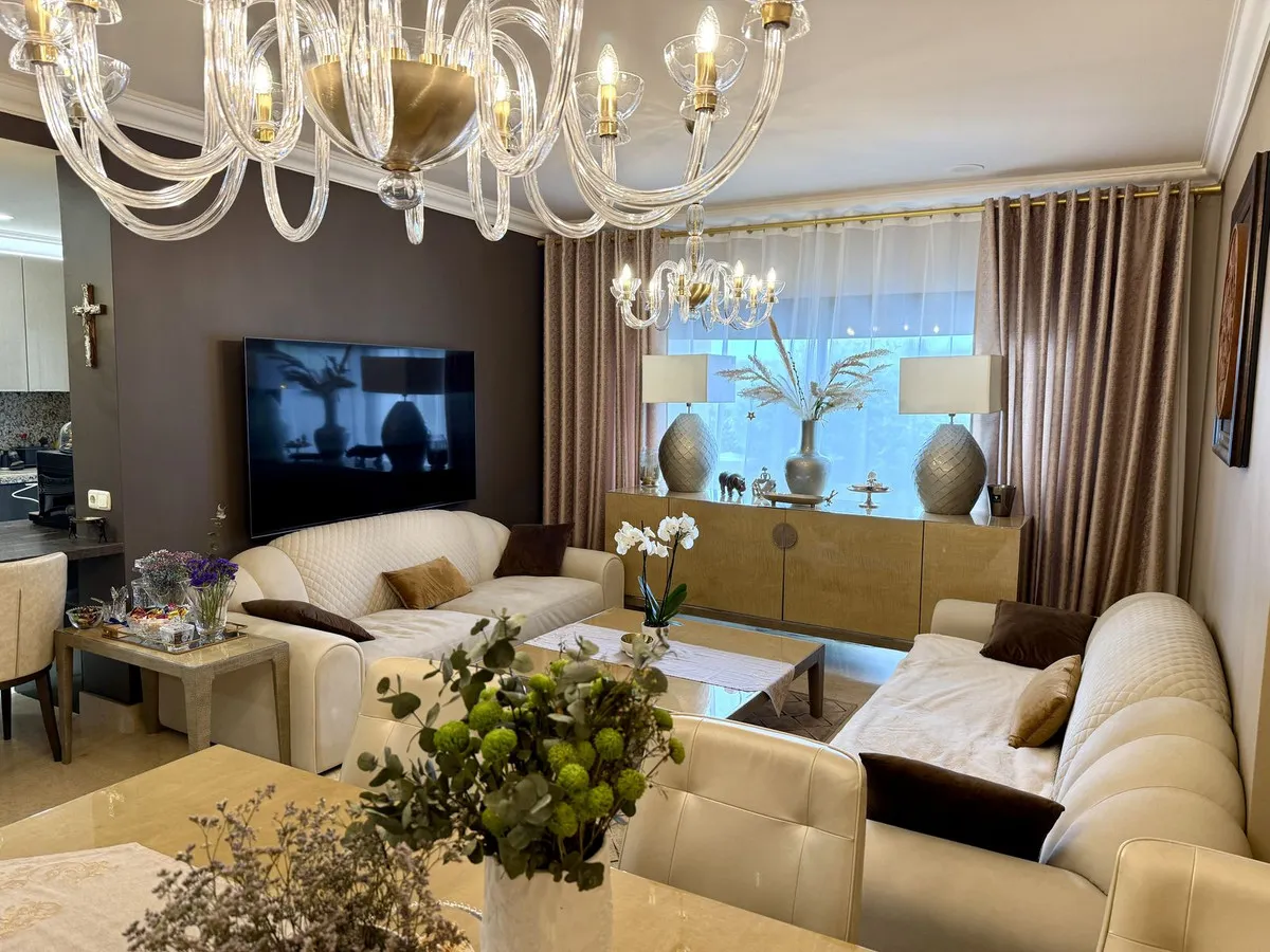 aafbfd8d-815f-4a5c-a493-1c4cabeff4e8