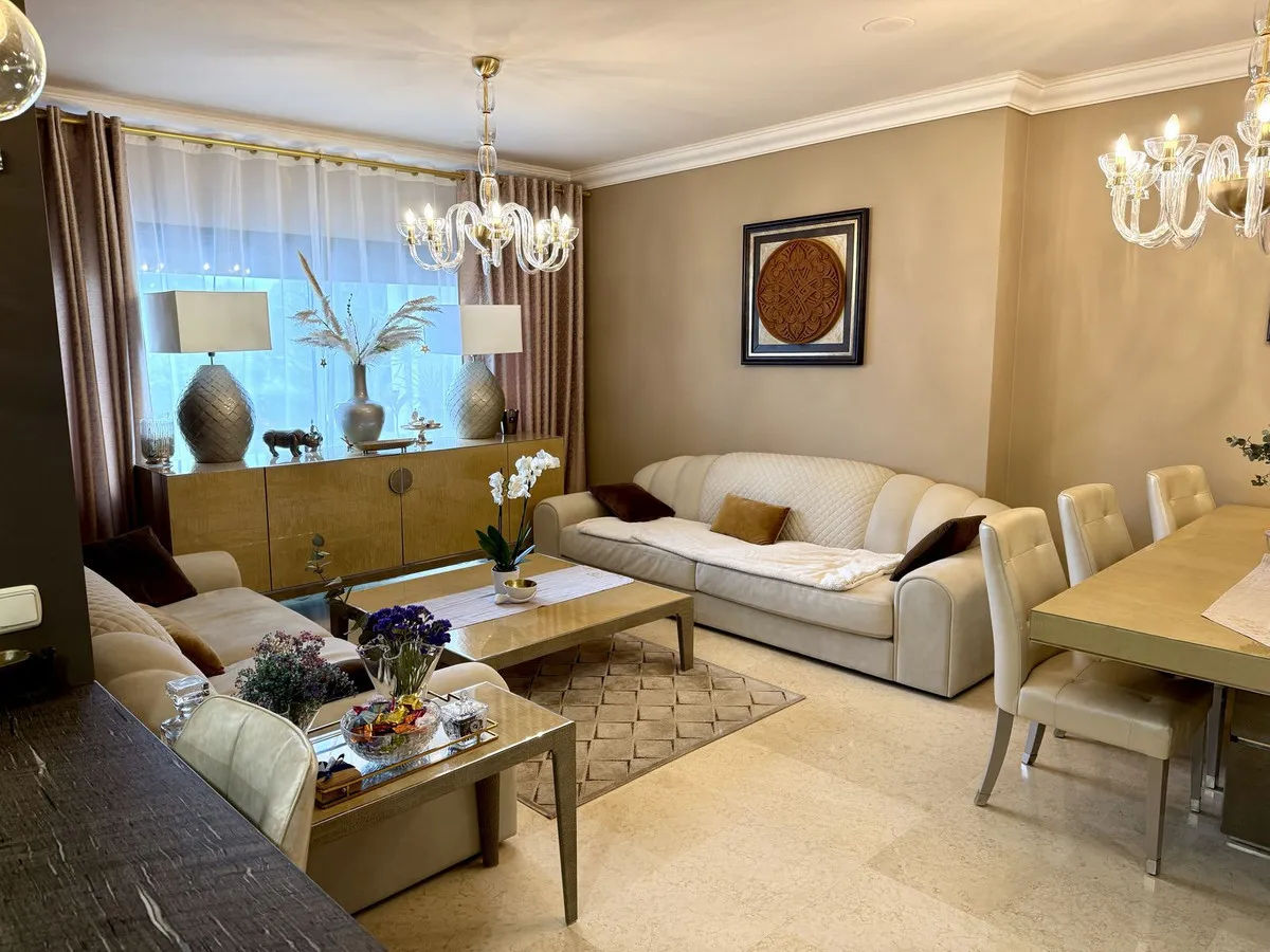 f453f6cb-5570-44df-9a86-93a836e38423