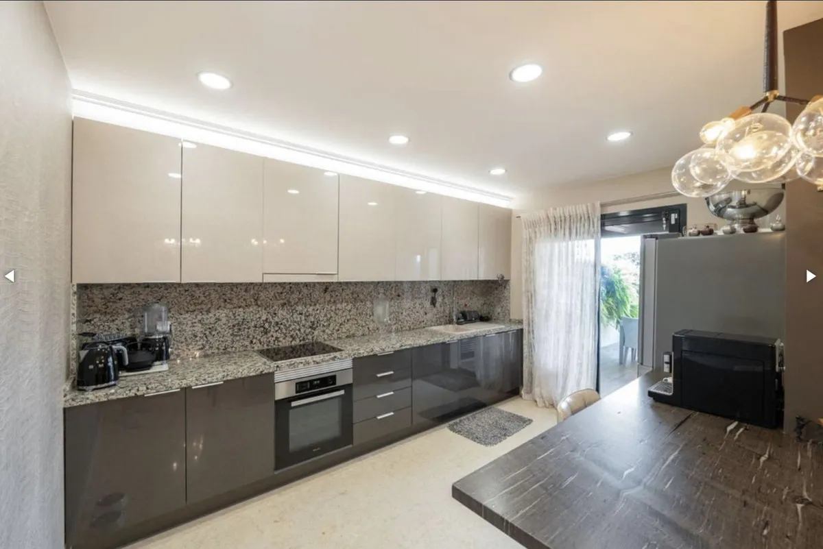 f954dda1-a521-4734-8a17-0cc64fc37d3f