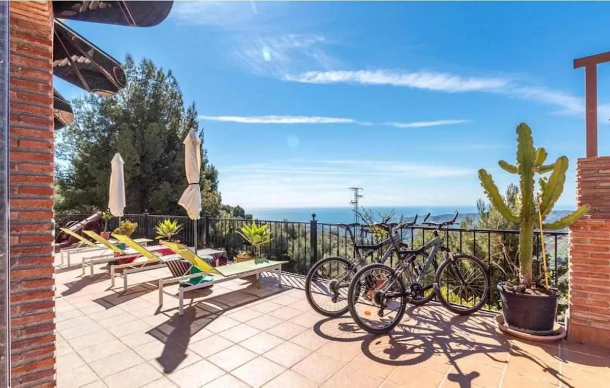 52ee85bf-75a6-4969-a3c5-adedd5ee213e