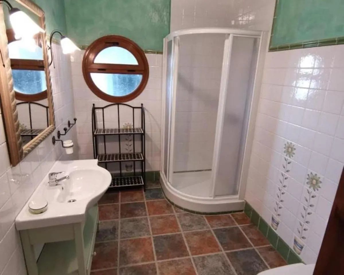 5724daba-3d78-4745-8619-cc97d82480b4