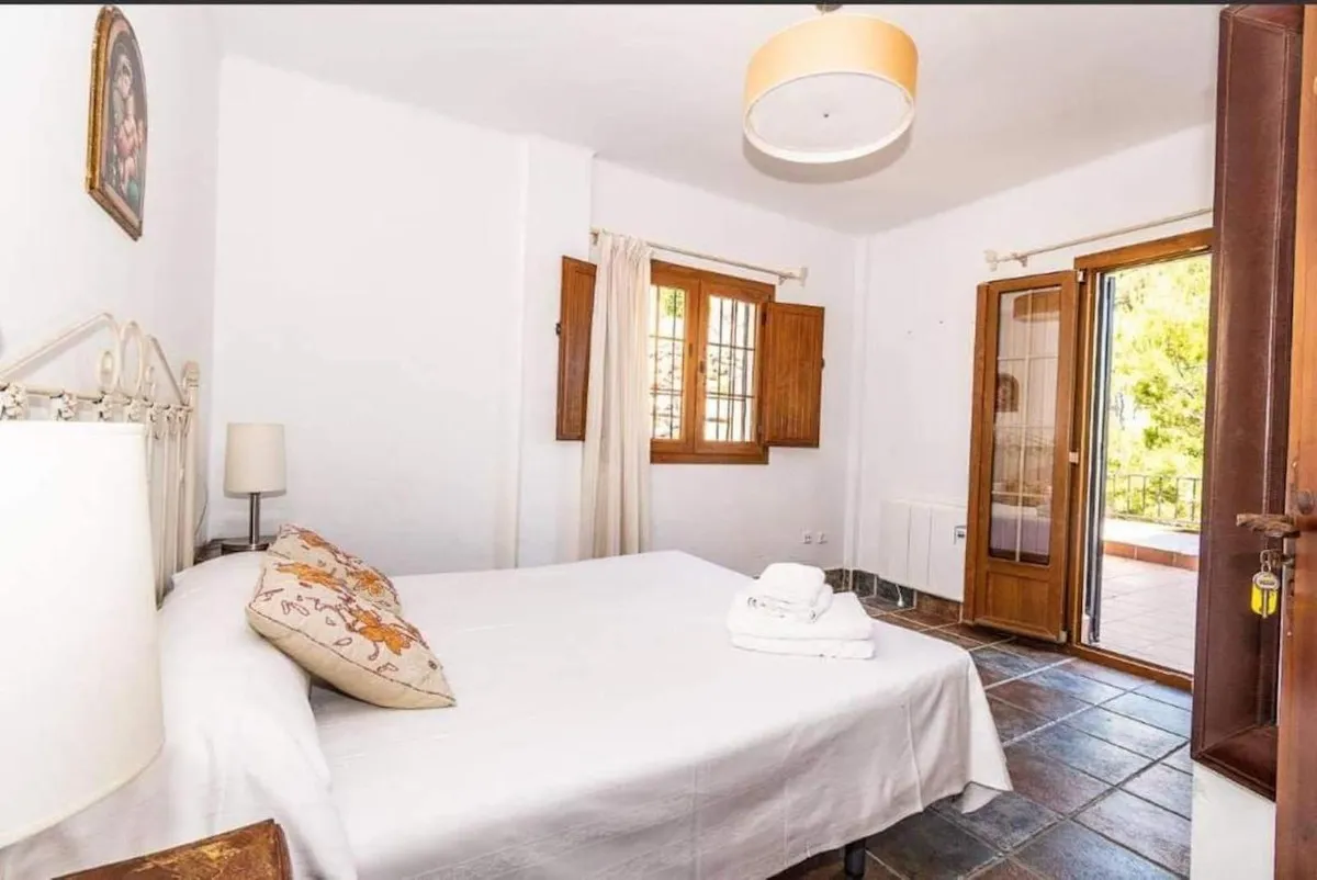 c9bb7269-2fbe-4cbc-96da-8fb5f40cc04f