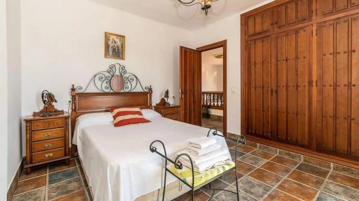 dab04ca2-a04e-4d97-9f63-515152f1182b