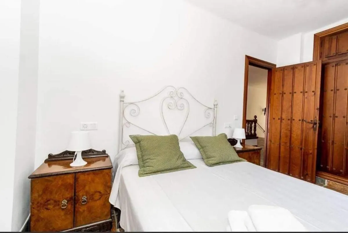 e19fdde4-c665-4502-8335-6c30e838f906