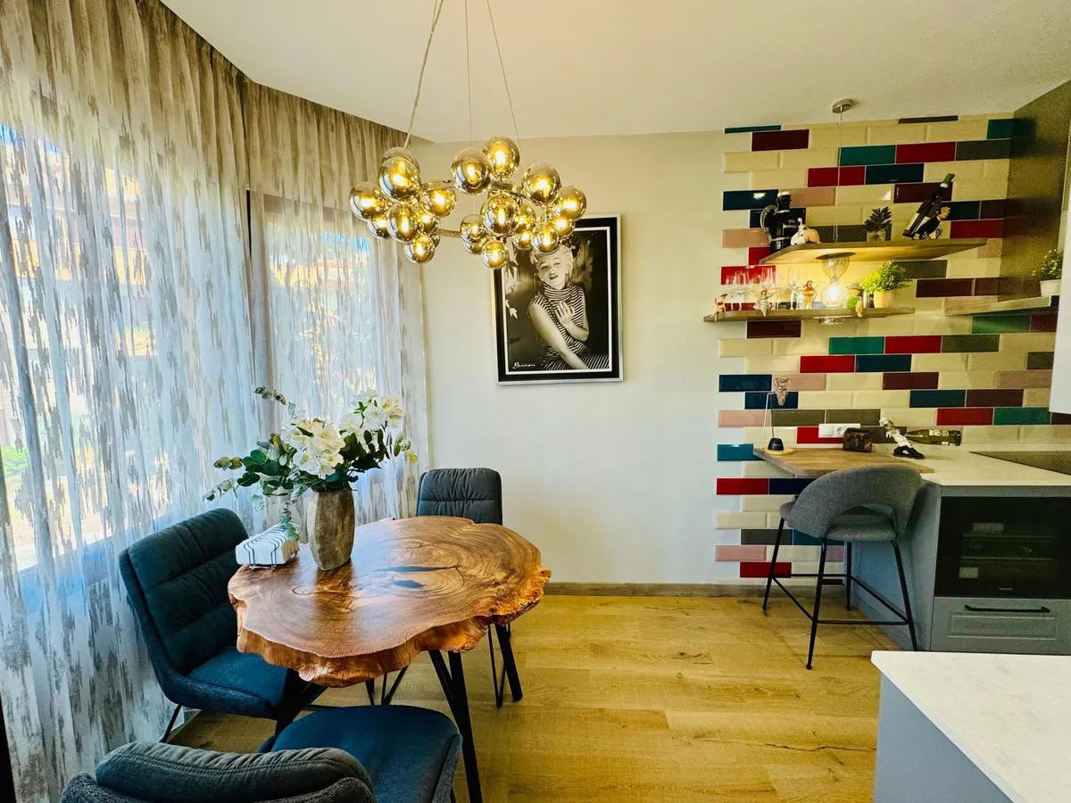 066f69fc-479e-4fae-80ca-25c5b25f30f0