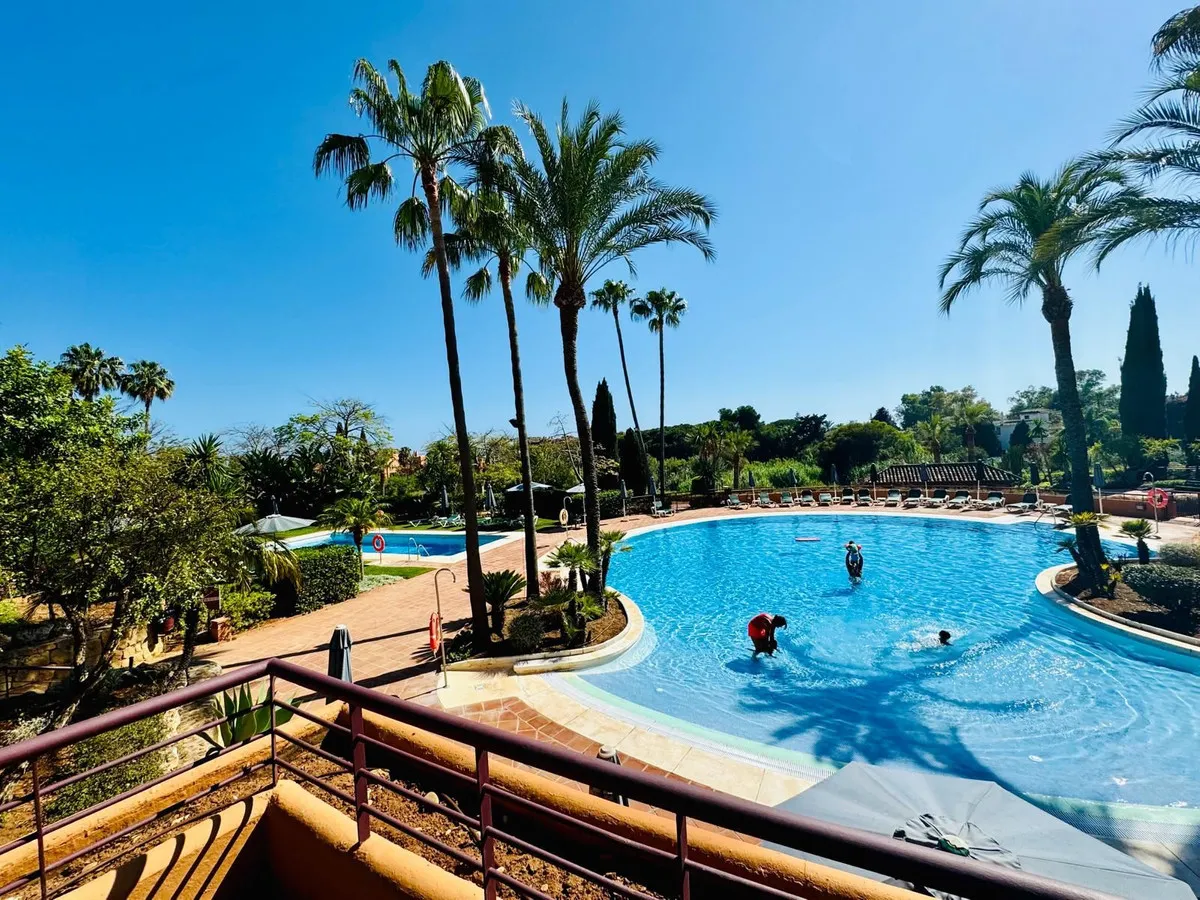 a6f1b2a1-a833-45ce-b6bf-a475843534e9