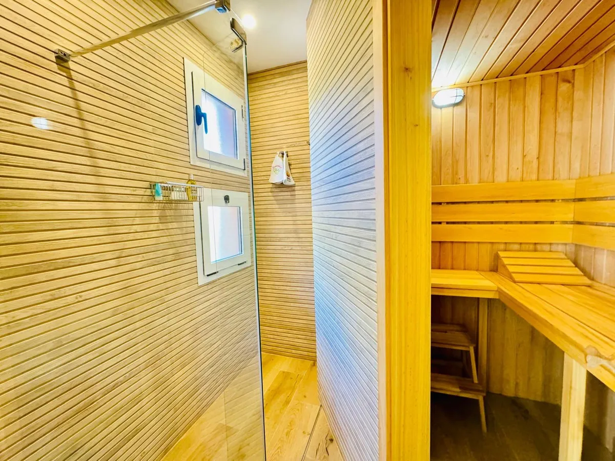 c0169bc5-de94-42cf-9056-432e66d735b4