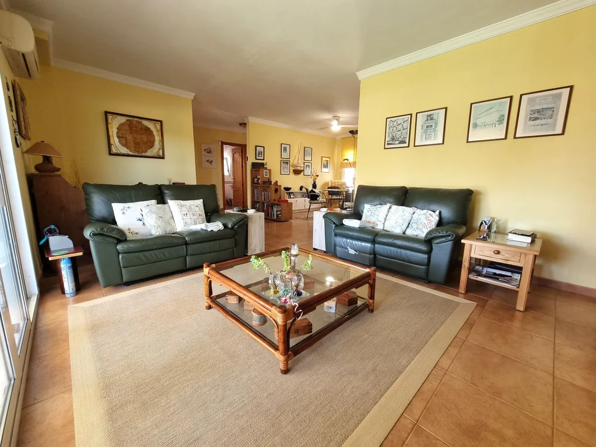 105b9ee2-6d13-4379-970c-c8672dab8814