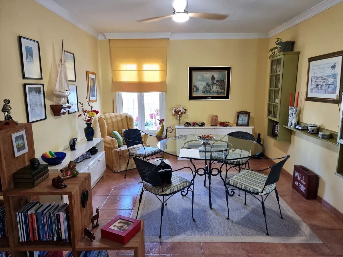 203d1d4f-053a-4cb0-89ea-04609a934e8c