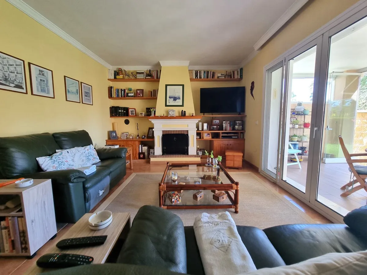 568f4c4e-c24f-48f5-b647-25a52536e2de