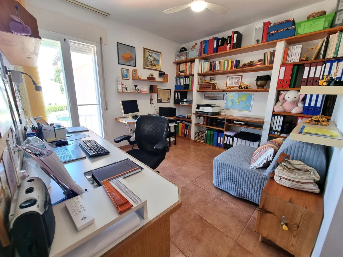 62ebdad1-0361-4620-af6f-f3a12d4b41ba