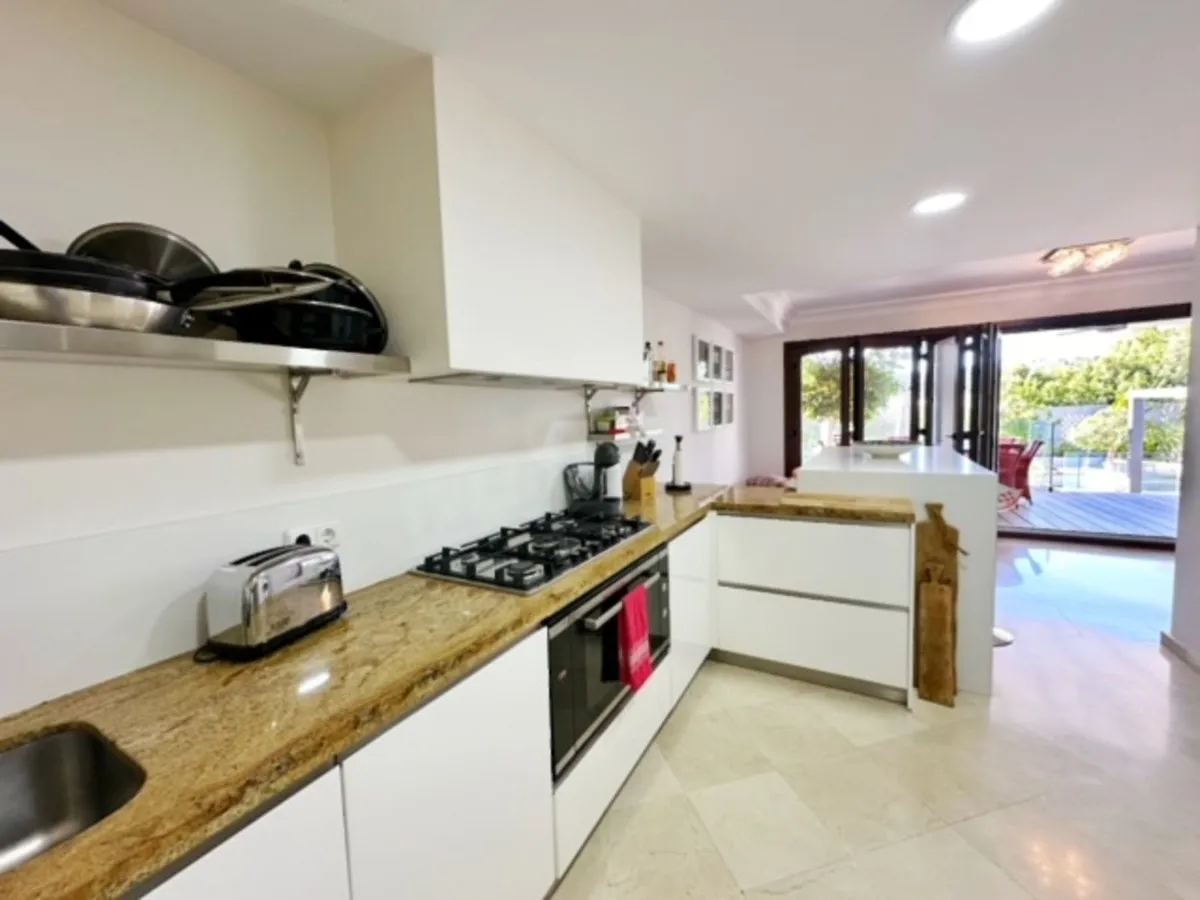 ea421bc9-a20b-48d6-8f71-47f35d6fc3f5