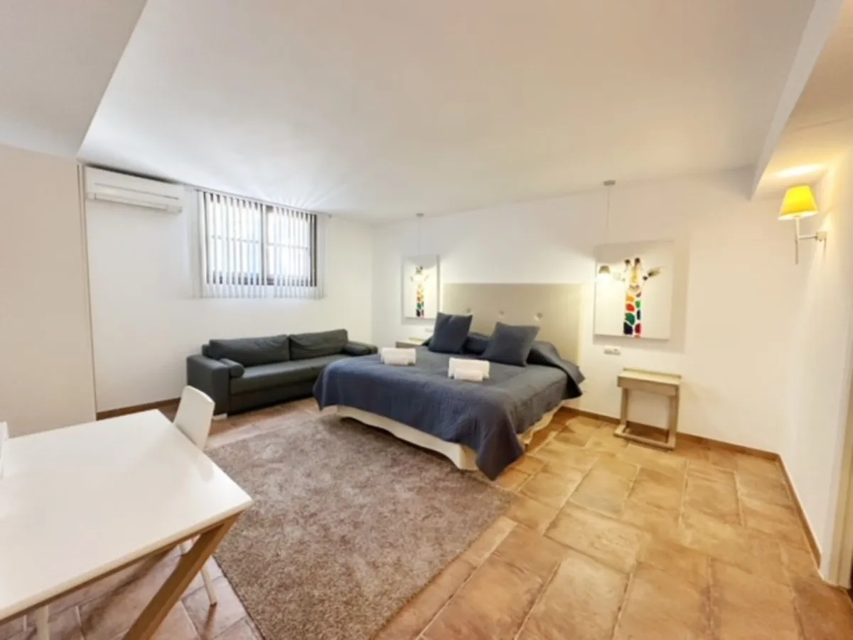 ffe06b07-2a1c-49f4-8919-b250249f7e1c