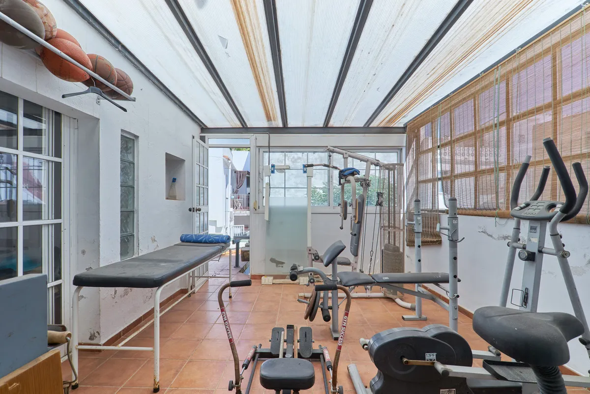 36e81dfc-000d-43a1-9548-364d43528482