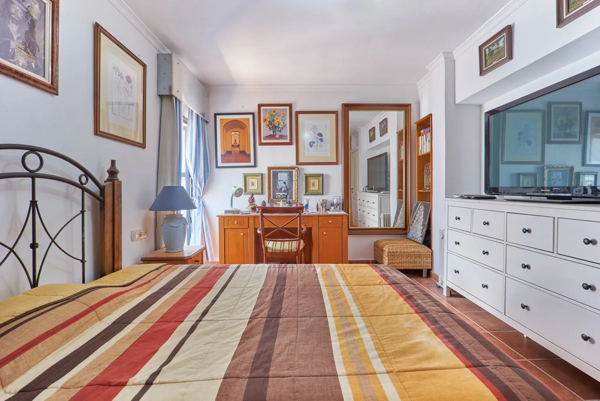 832689b8-be9d-4f48-a1bd-bc4b92a7a695