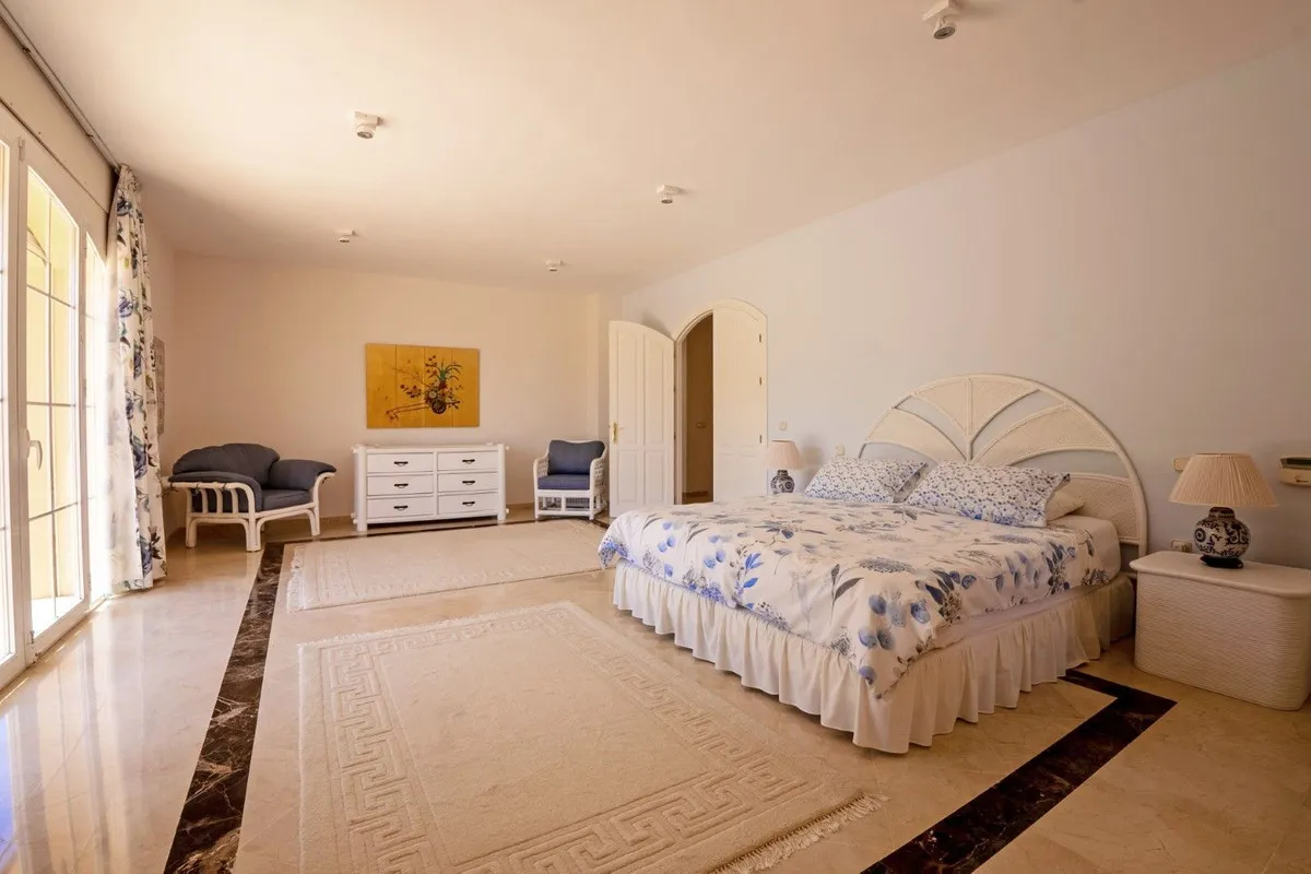 2eb5b766-db8f-4ea8-a295-a73530493ccc