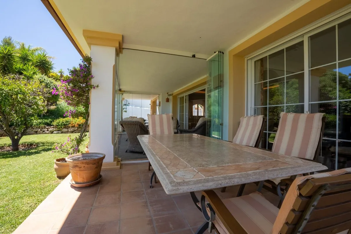 39f2f6d4-3dad-4c76-b2b1-9c19db06d8c4