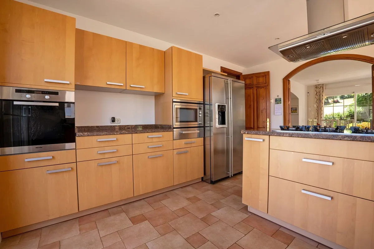 4a9514b9-f6d7-45a4-b473-3b7b09420d7f