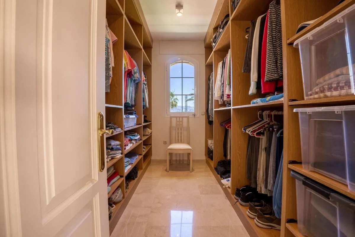 50d1c335-d252-45fa-b882-1611cd7e23b7