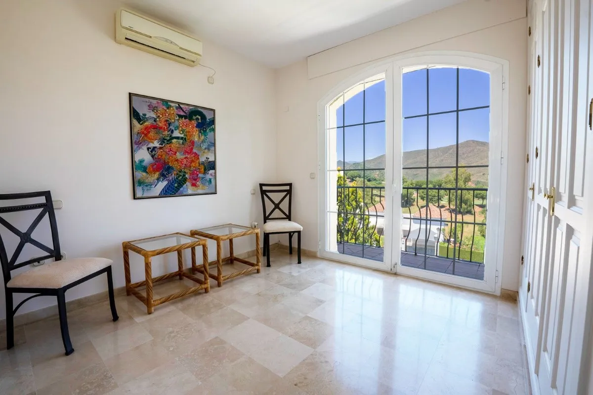 6deeab09-0a4e-4401-866f-7e2b1dd69fba