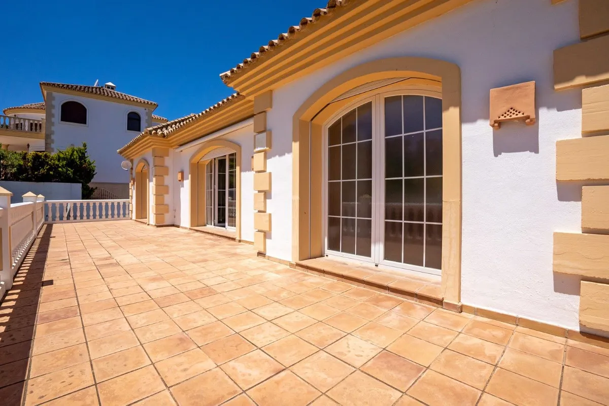 8818c152-b4a9-46da-ba4c-fe2180577969