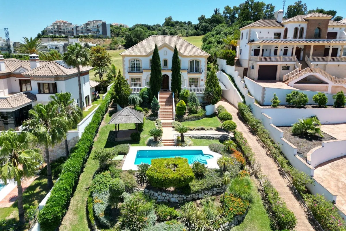 9cf9f96b-d31b-4d44-bd03-b09306d93642