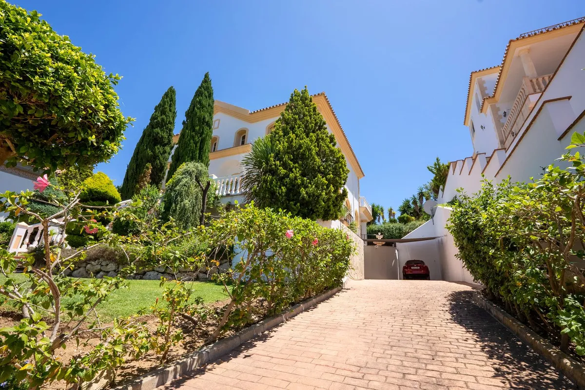 b2a4828c-b45a-4a43-90d1-816451e1719b