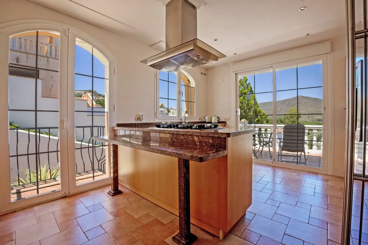 bdd0c488-e47e-474c-92c9-6a5af161d945