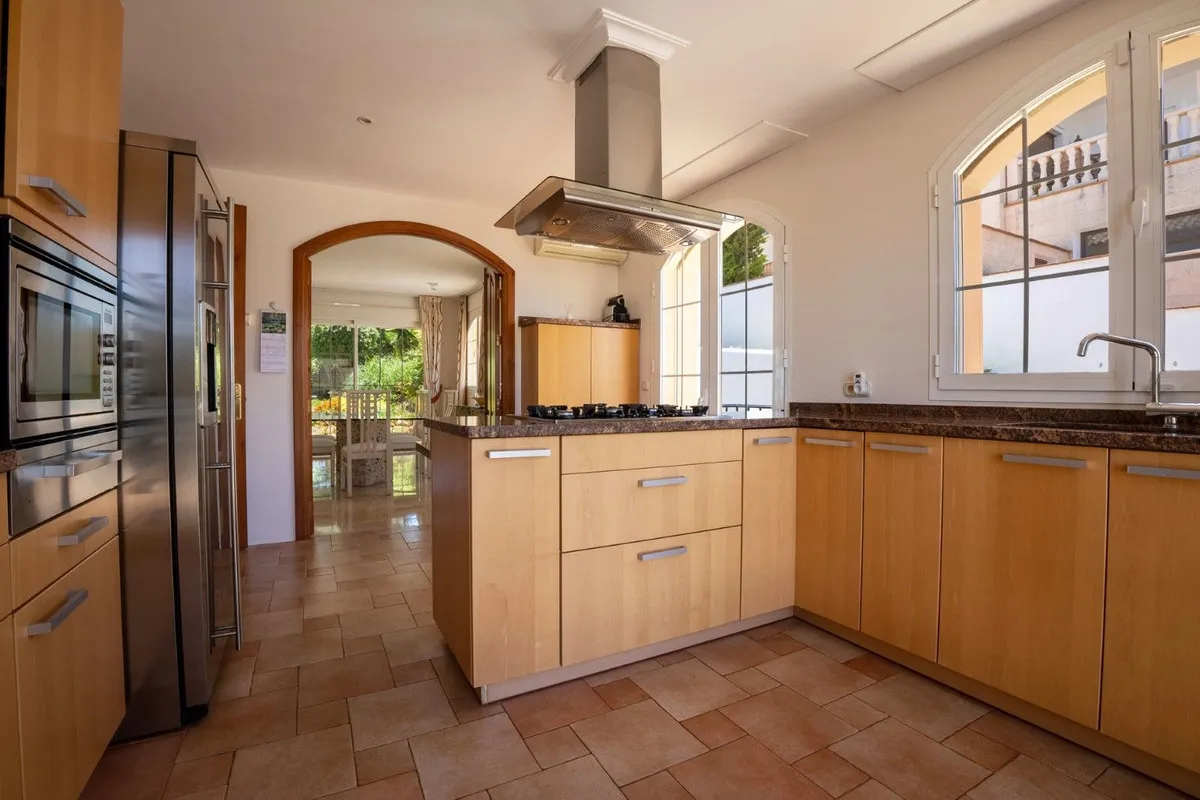 ebbf6d4f-f30f-4c50-a307-b4c0f1fd8758