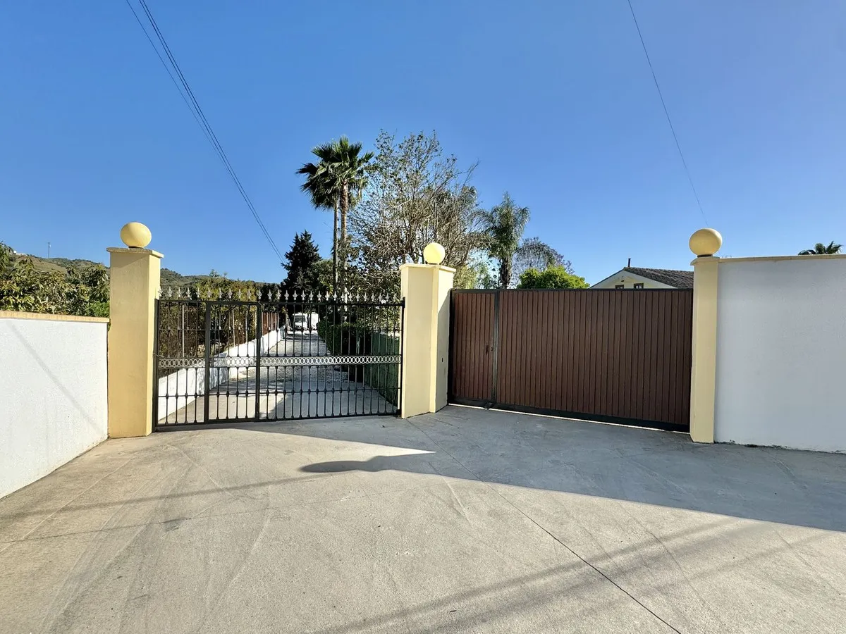 26aff8c2-c992-4a87-9a3d-e7e35b8131b3