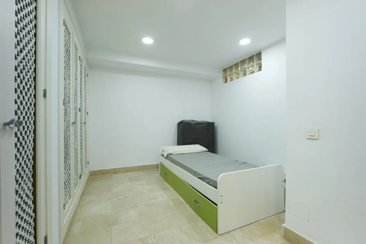 2f0e1fcb-c687-4e6a-8070-a80adfcf45be