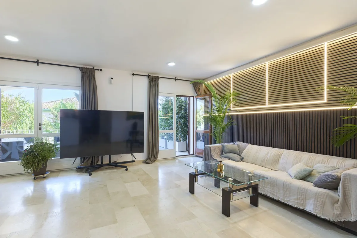 c9058770-584f-4228-8b6b-95caf08f62ca