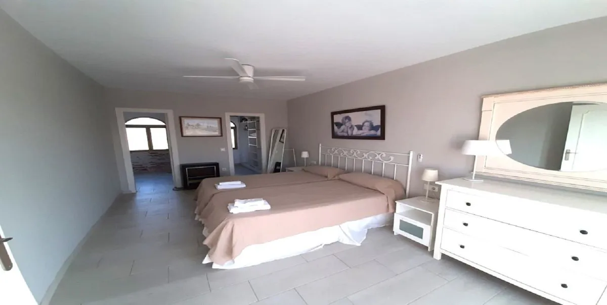 ef6e6cea-7169-4fdb-af19-979b56c53367