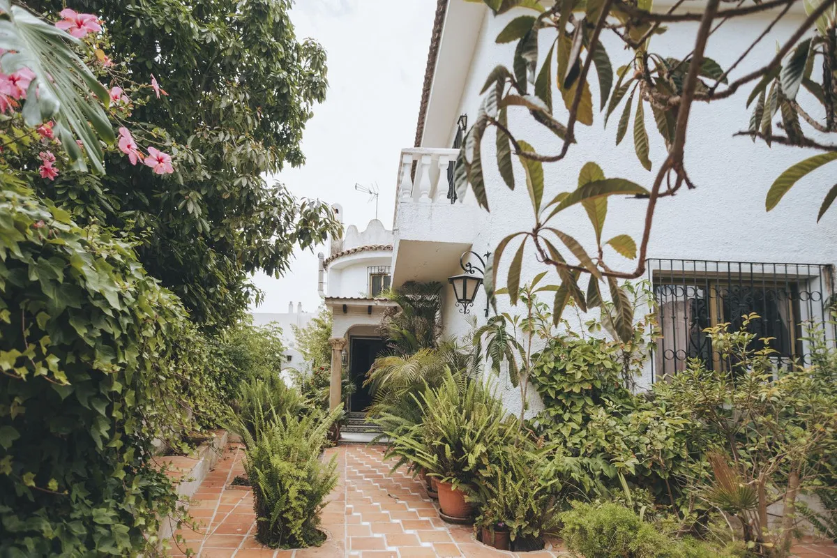 02728607-14a2-42ed-9a1e-a49817e19af5