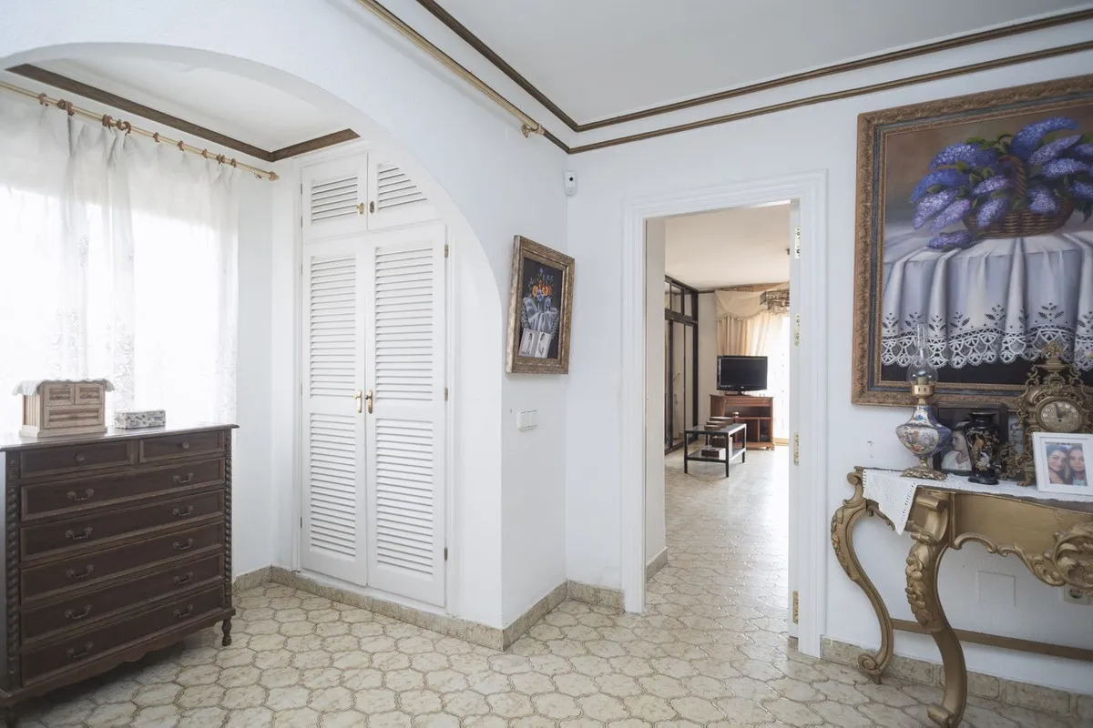 0d33429b-7292-45bf-b084-219c0f6fb6b1